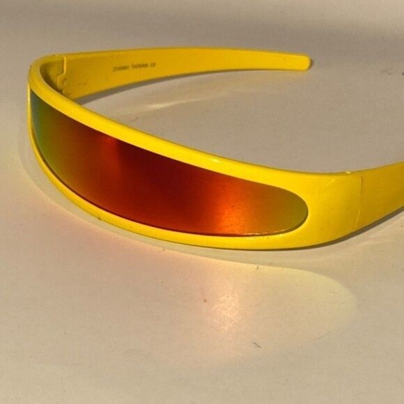 0972 Wrap Sunglasses with a Yellow Frame and Orange Mirrored Lenses New - Picture 7 of 8